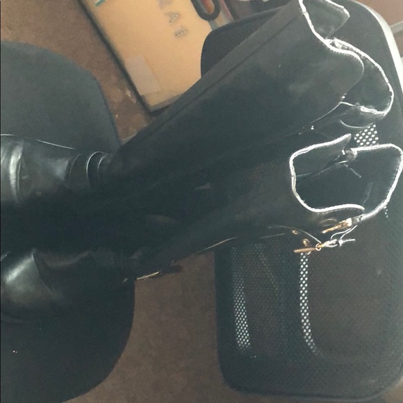 Boots - Picture 2 of 5